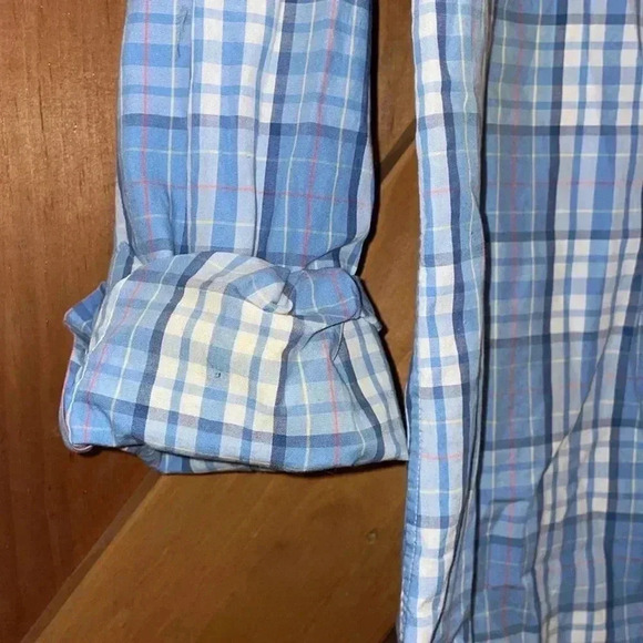 Vineyard Vines- Small - Picture 2 of 7